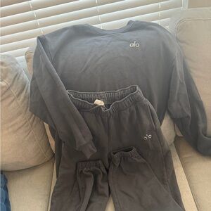 ALO Yoga Women’s Sweatsuit